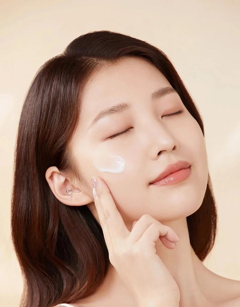 PS如何制作海蓝之谜淘宝商品海报图? PS如何制作海蓝之谜淘宝商品海报图?