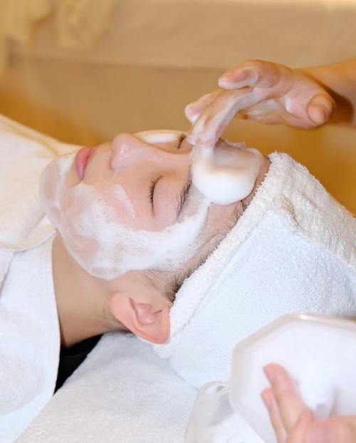 我们到底该不该去美容院做护肤? 我们到底该不该去美容院做护肤?