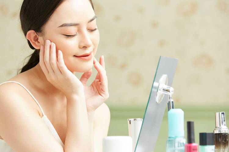 我们到底该不该去美容院做护肤? 我们到底该不该去美容院做护肤?